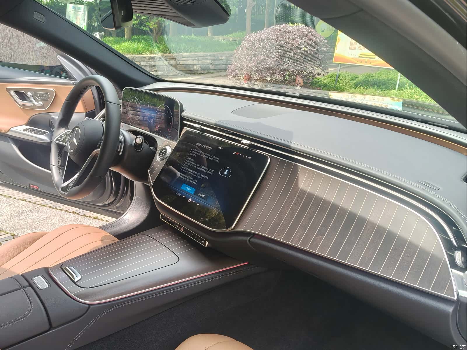 Mercedes-Benz E-Class, 2025 10