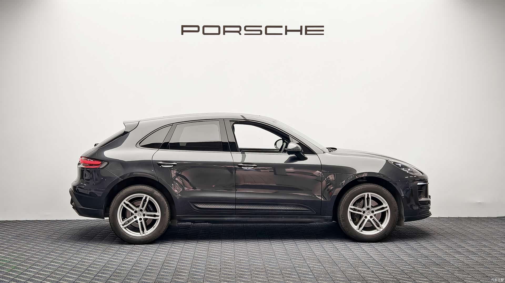 Porsche Macan, 2024 3