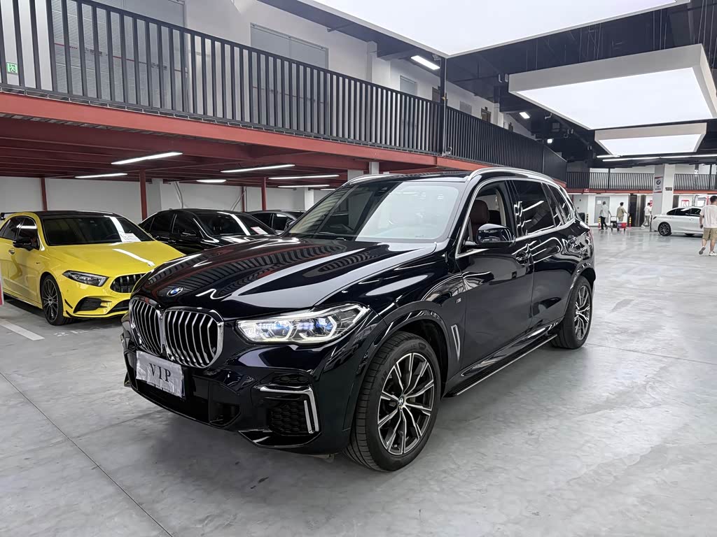 BMW X5 2023 xDrive 30Li Premium M Sport