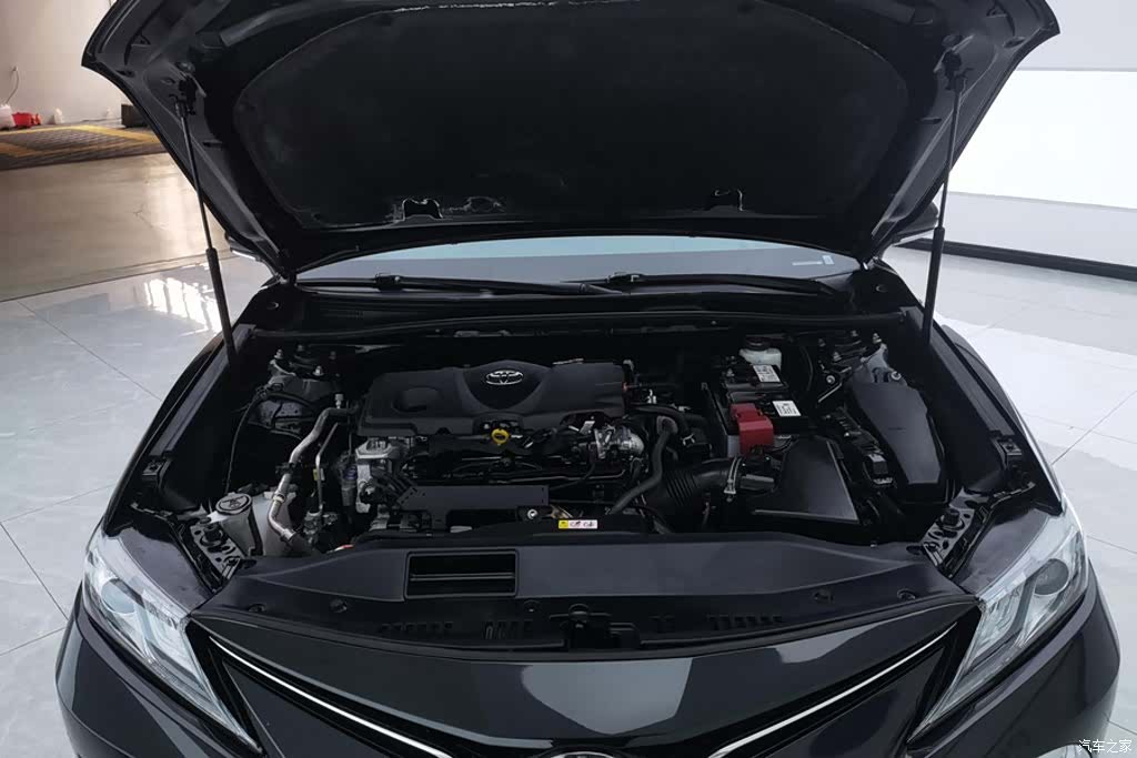 Toyota Camry, 2023 10