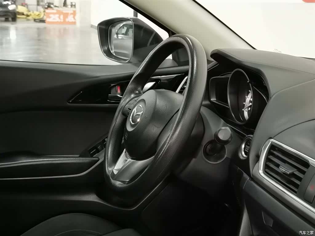 Mazda Mazda3, 2016 22