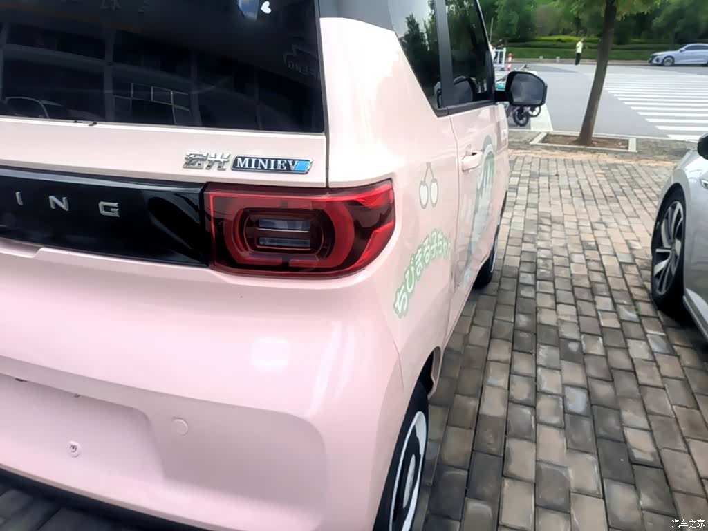 Wuling MINIEV, 2021 8