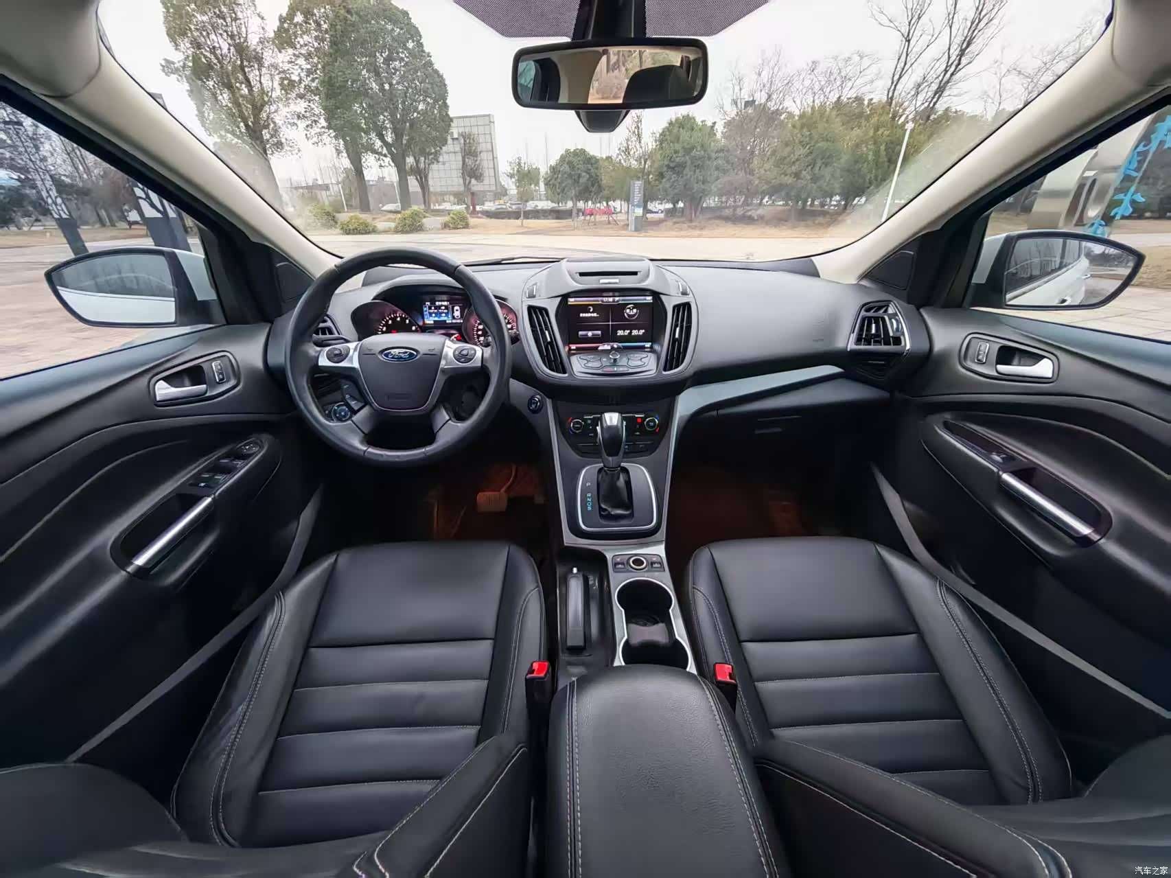 Ford Kuga, 2015 13