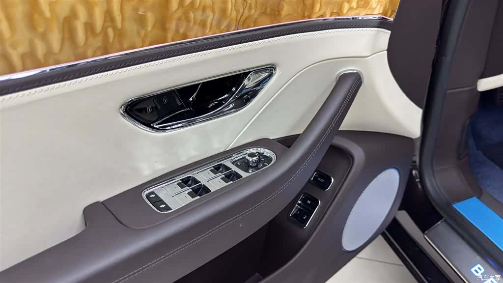 Bentley Flying Spur, 2021 12