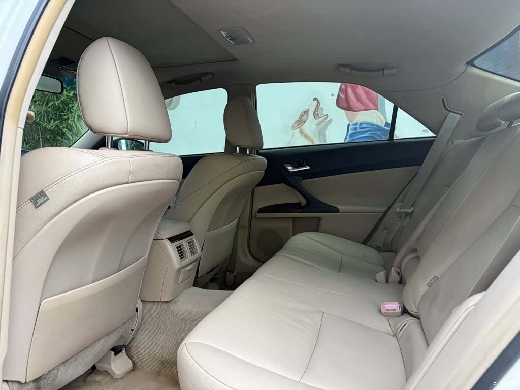 Toyota 2.5S, 2012 4