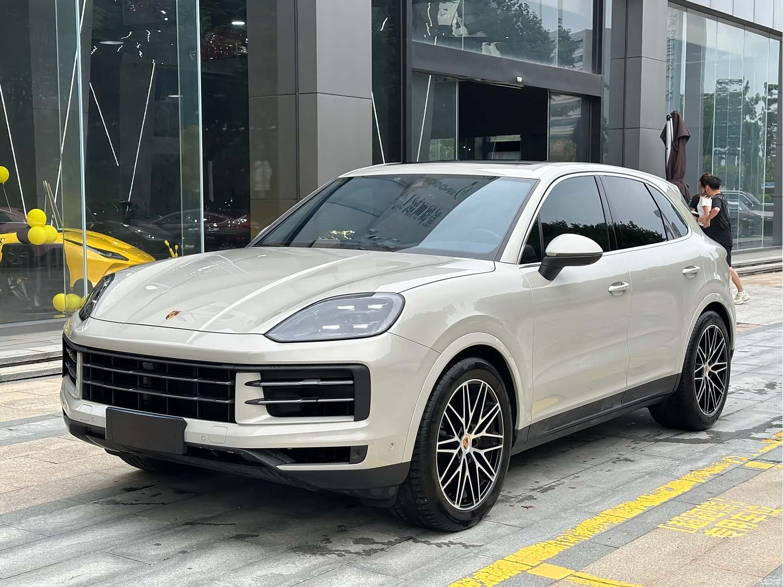 Porsche Cayenne, 2025 1