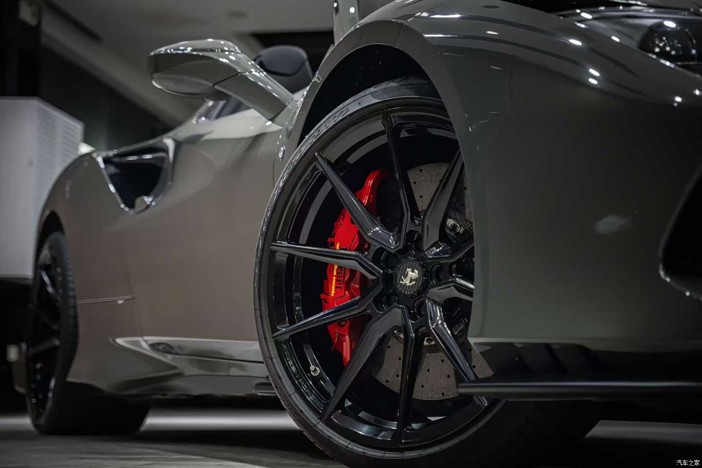 Ferrari F8, 2022 4