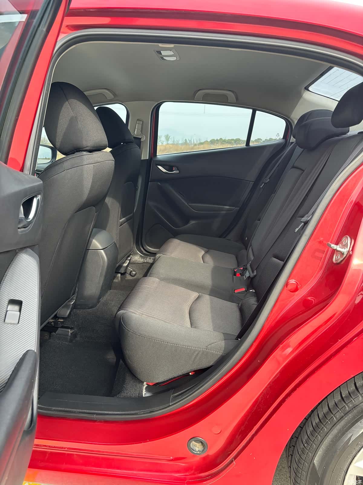 Mazda Mazda3, 2016 11