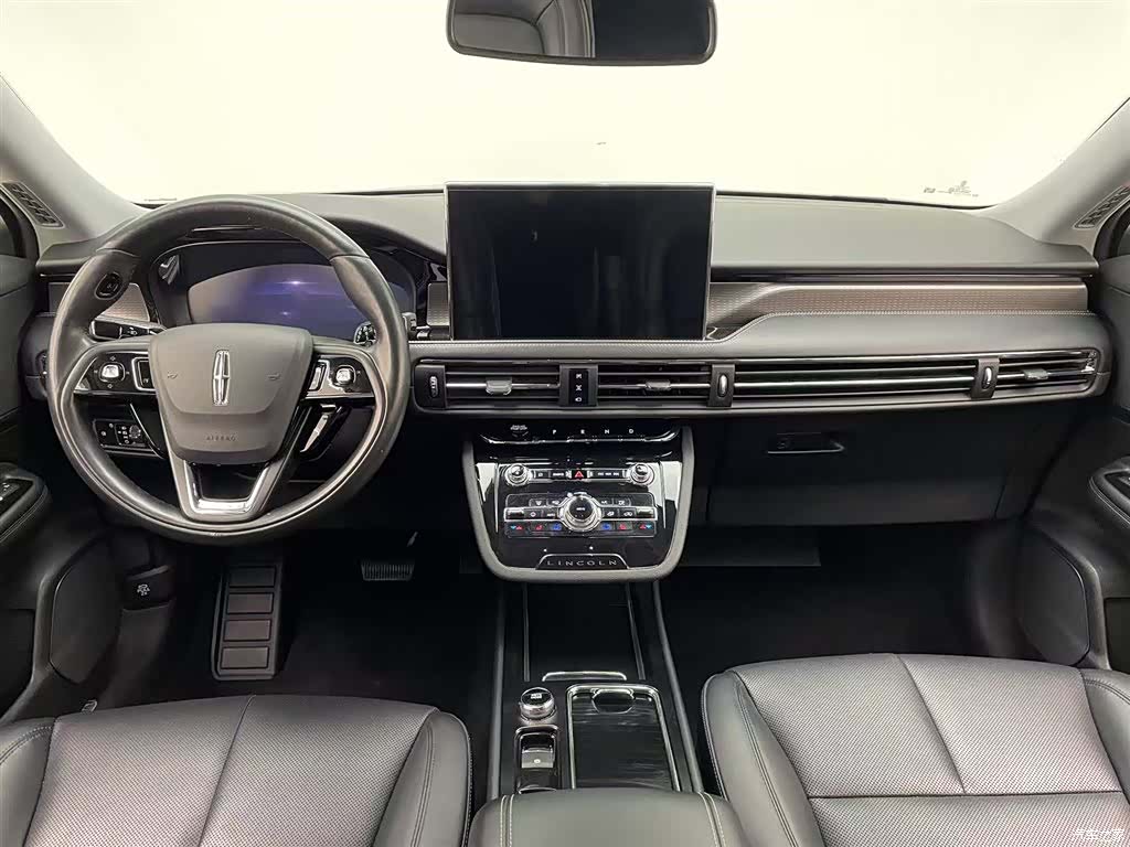 Lincoln Corsair, 2022 12