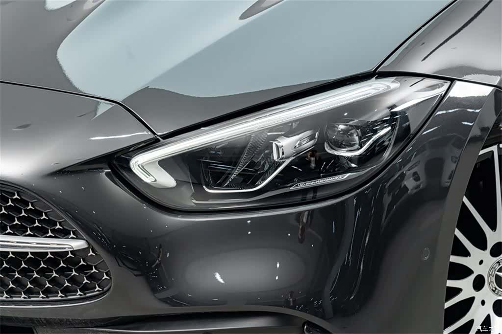 Mercedes-Benz C-Class, 2023 4