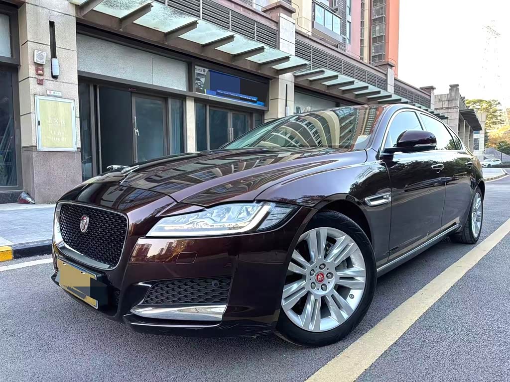 Jaguar XFL