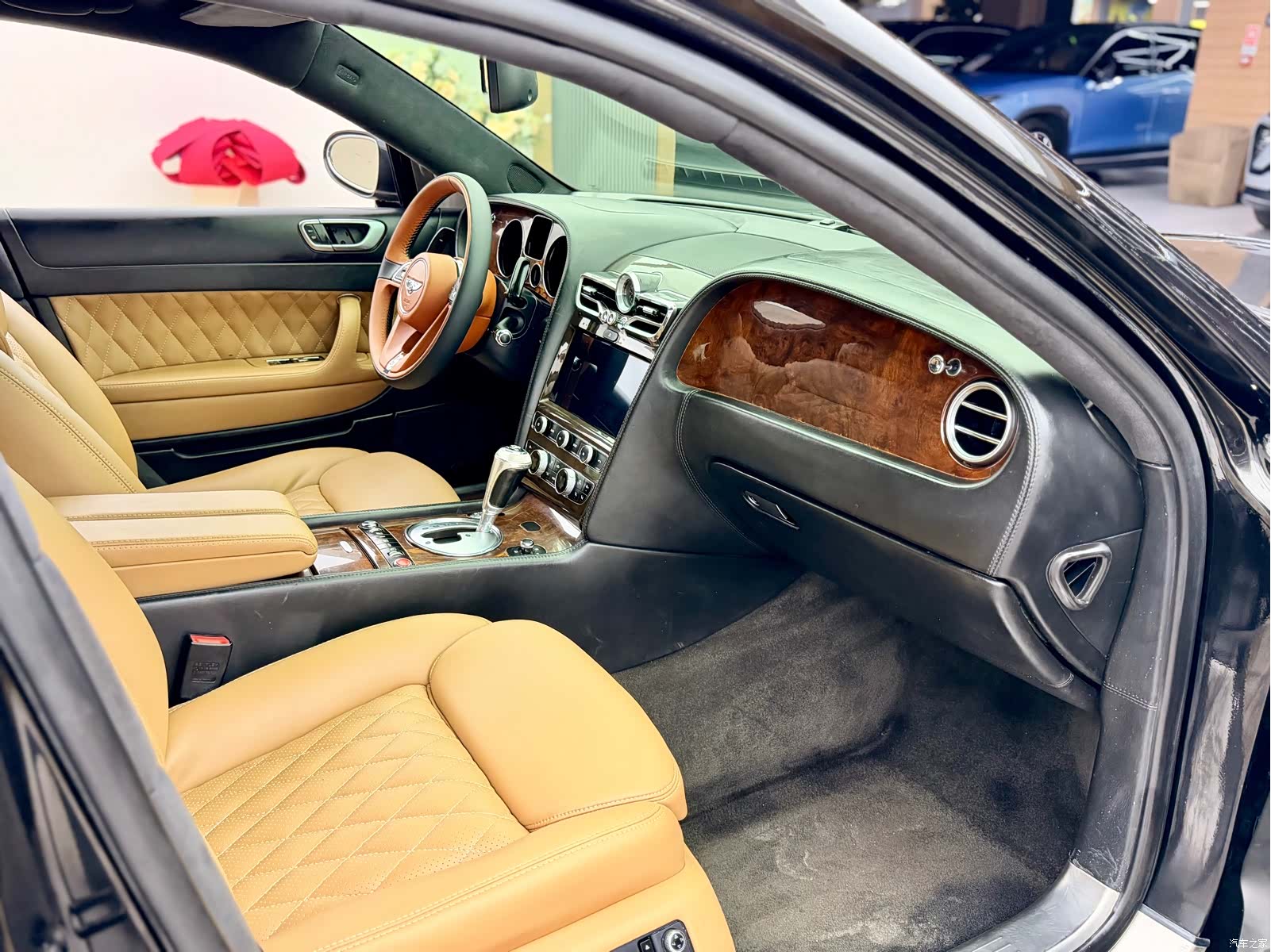 Bentley Flying Spur, 2010 15