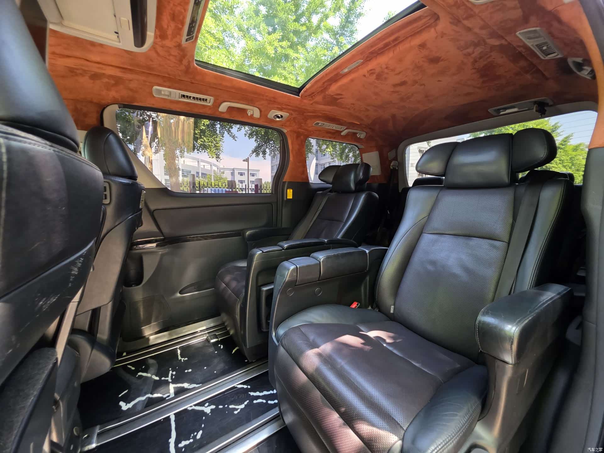 Toyota Alphard, 2014 25