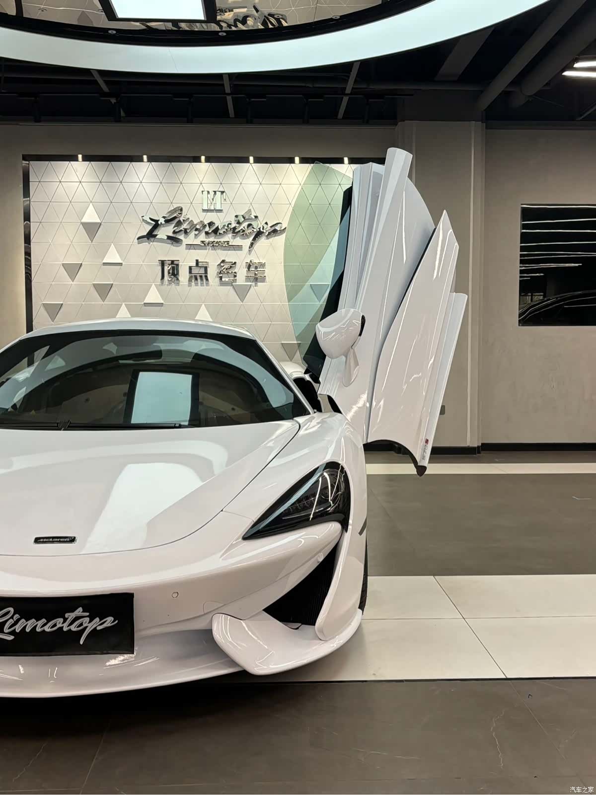 McLaren 570, 2016 4