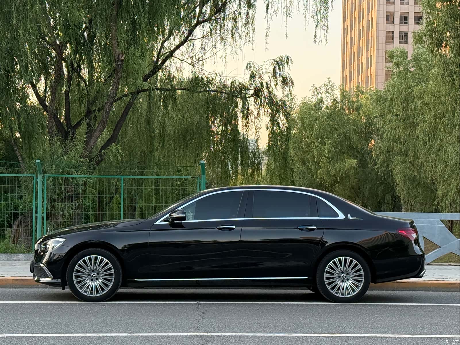 Mercedes-Benz E-Class, 2021 4