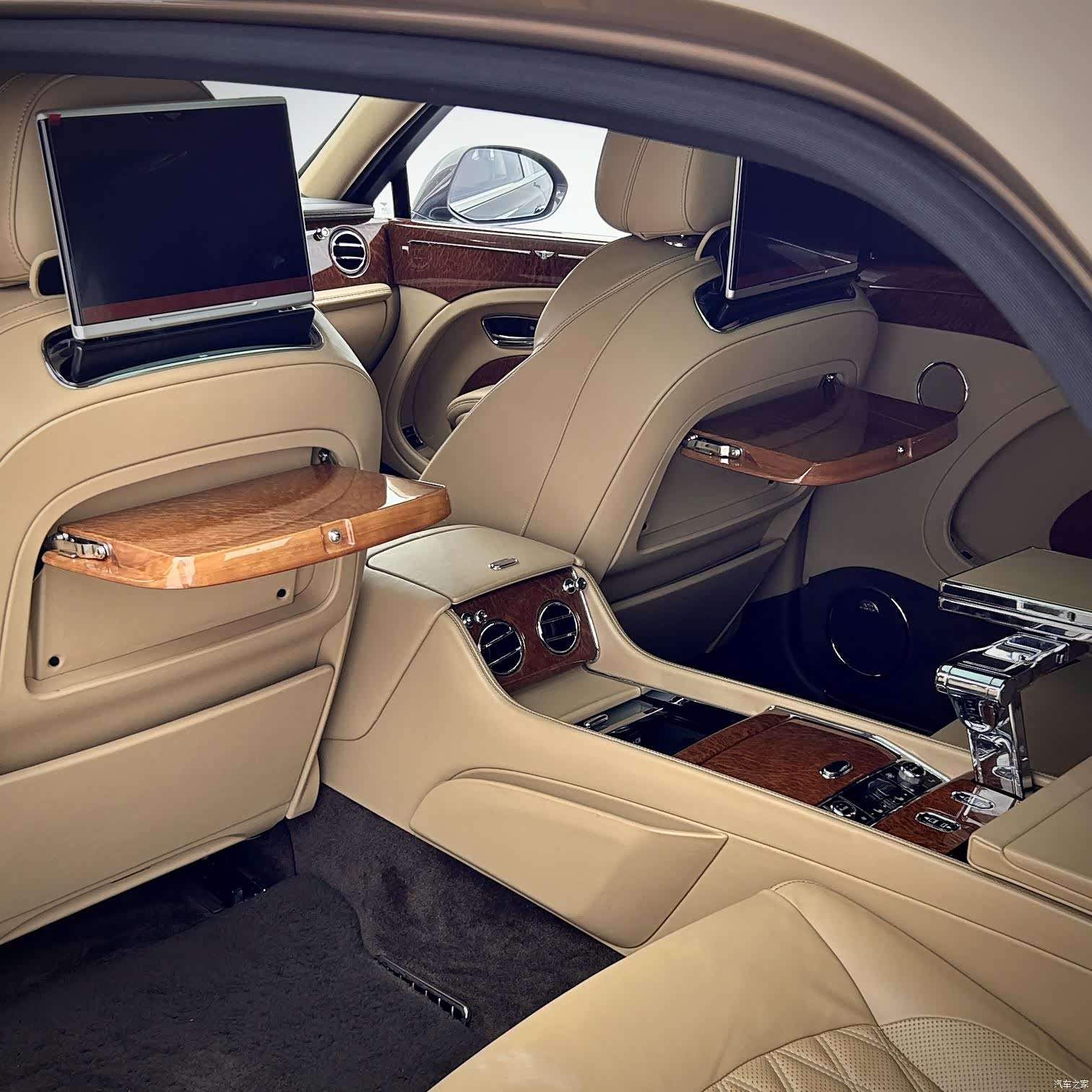 Bentley Mulsanne, 2018 10