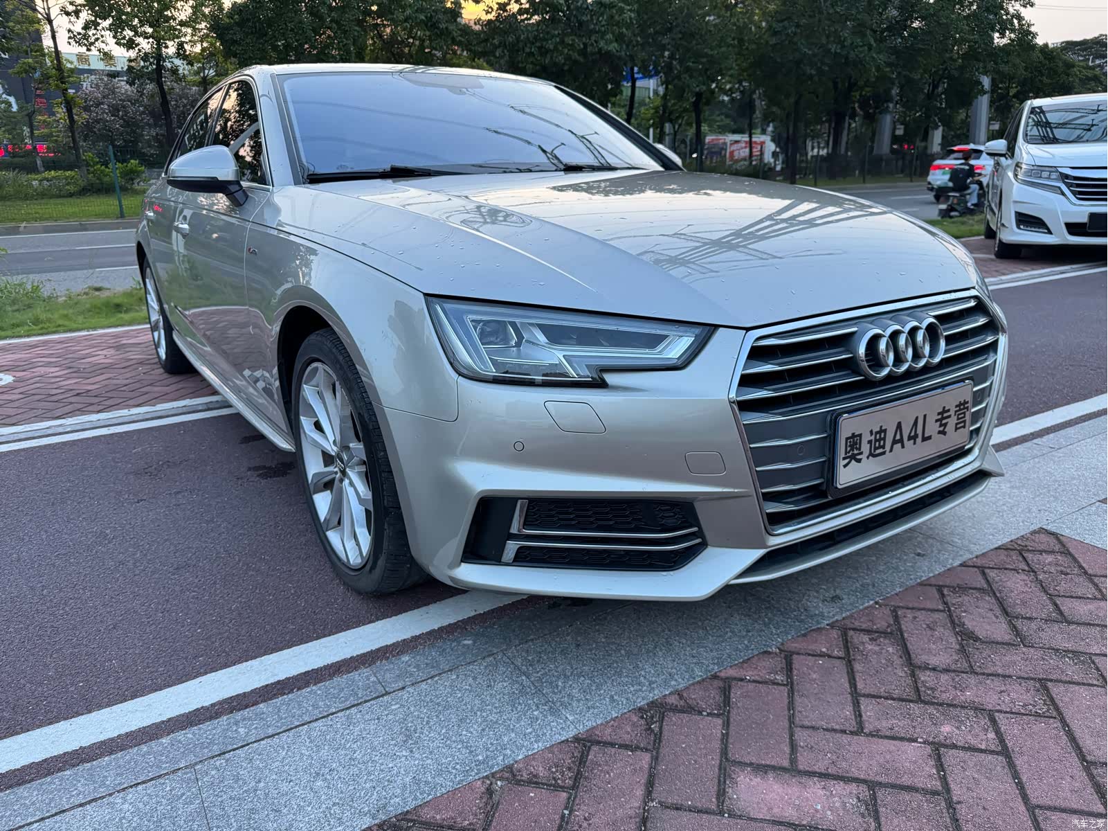 Audi A4L, 2018 3
