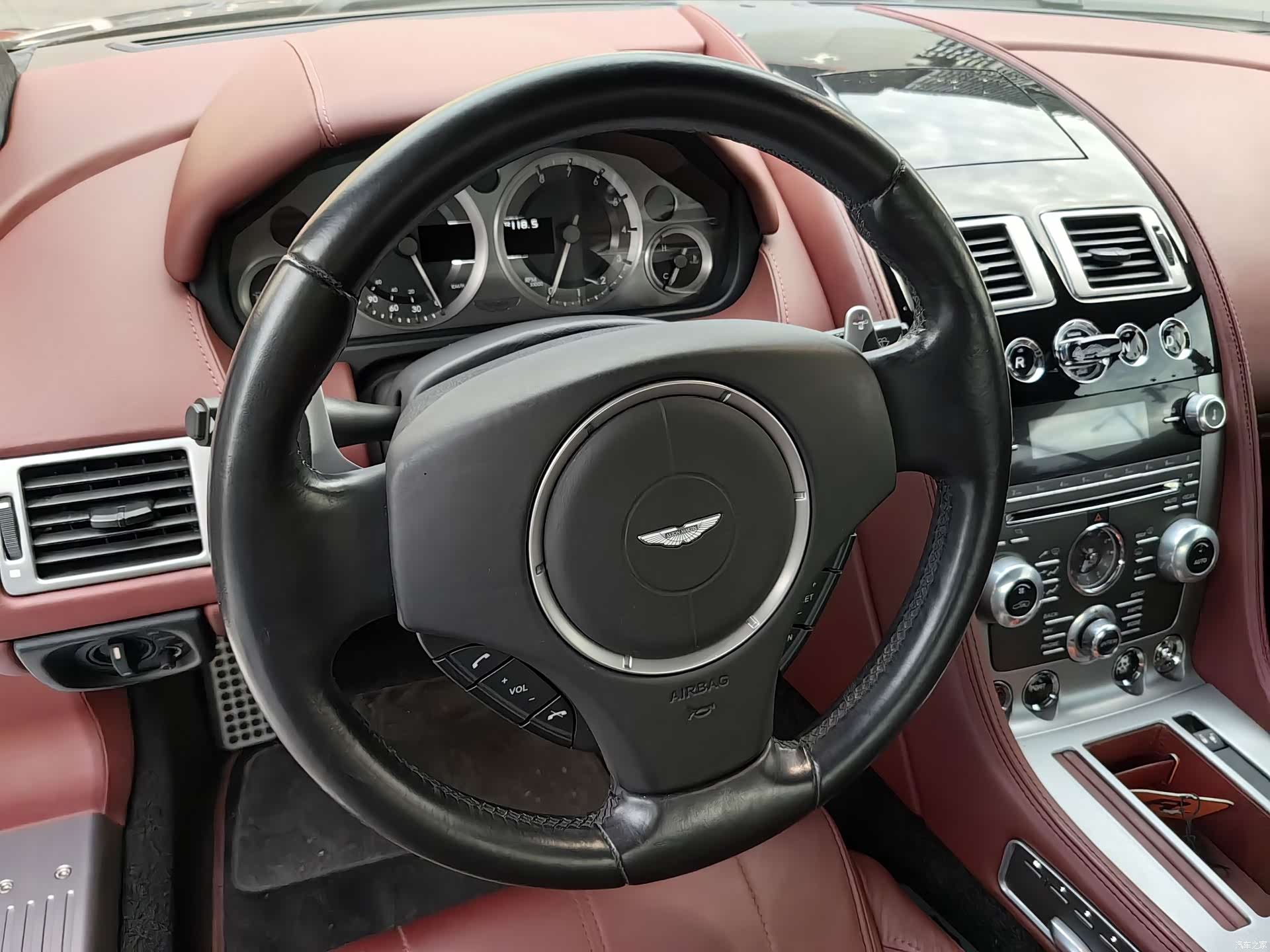 Aston Martin DB9, 2014 9