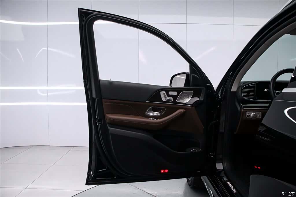 Mercedes-Benz GLE, 2024 11