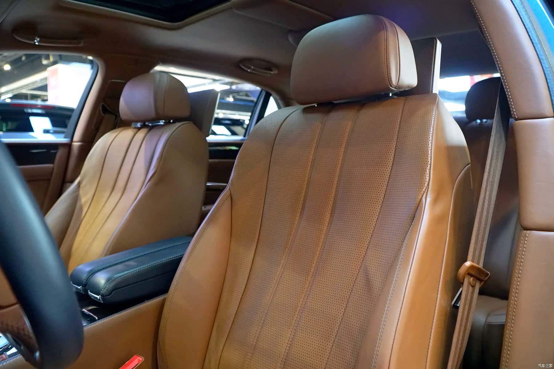 Bentley Flying Spur, 2014 9