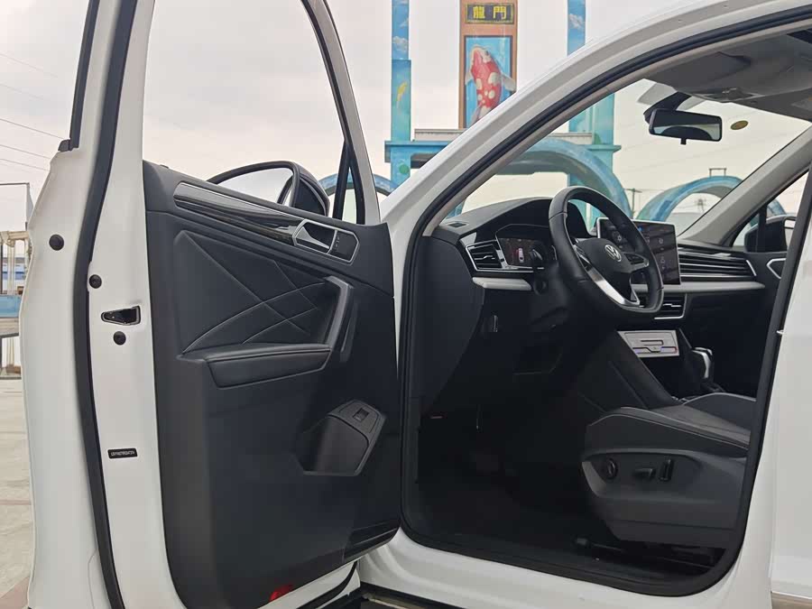 Volkswagen Tiguan L 2024, фото 28