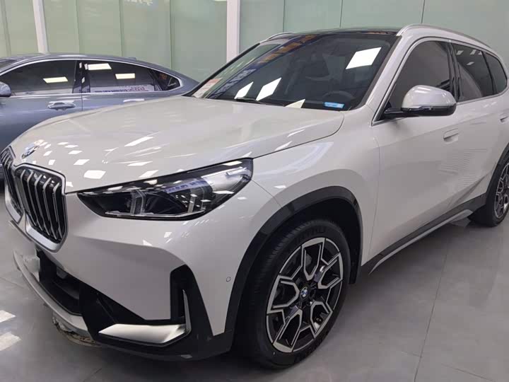 BMW X1 2023 — фото 1