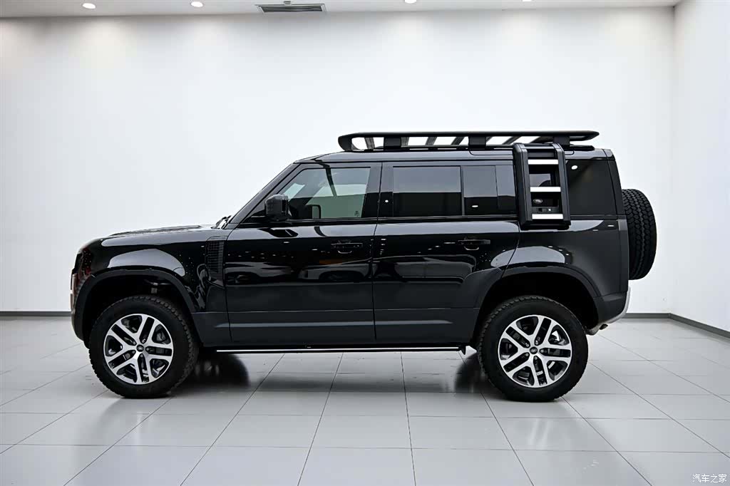 Land Rover Defender, 2024 все фото