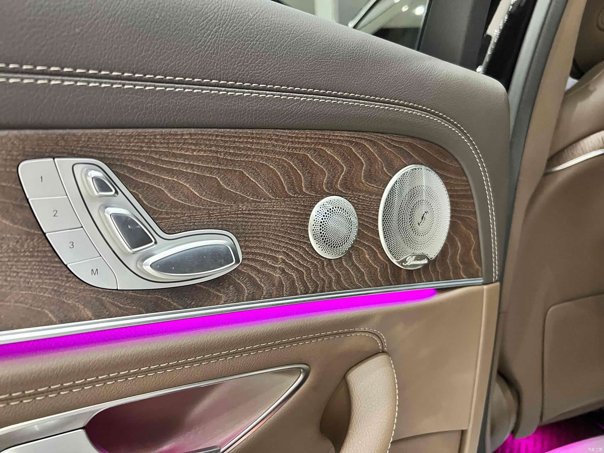 Mercedes-Benz E-Class, 2023 13