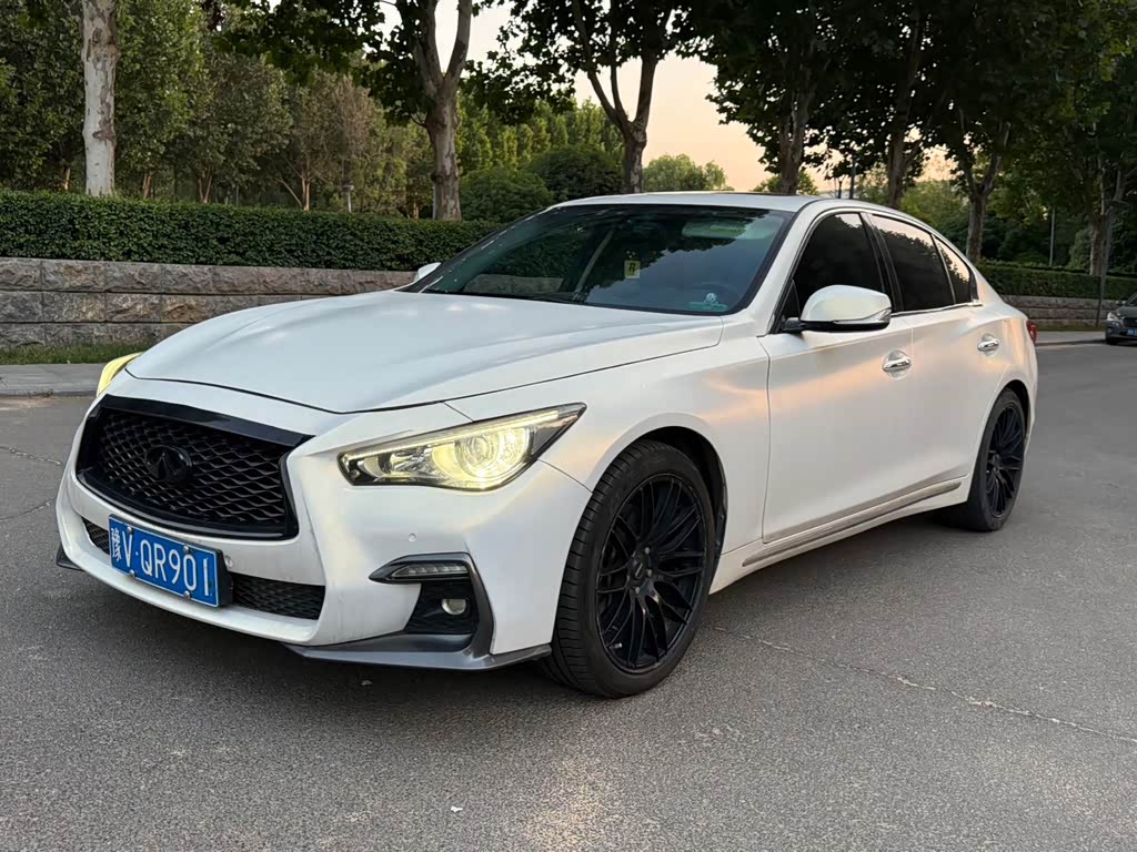 Infiniti Q50L