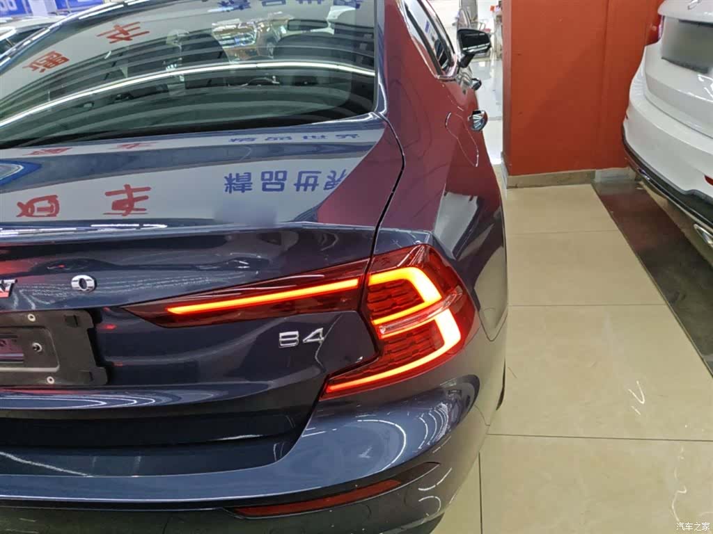 Volvo S60, 2023 8