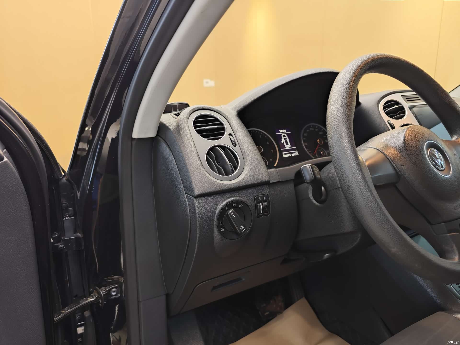 Volkswagen Tiguan, 2014 11