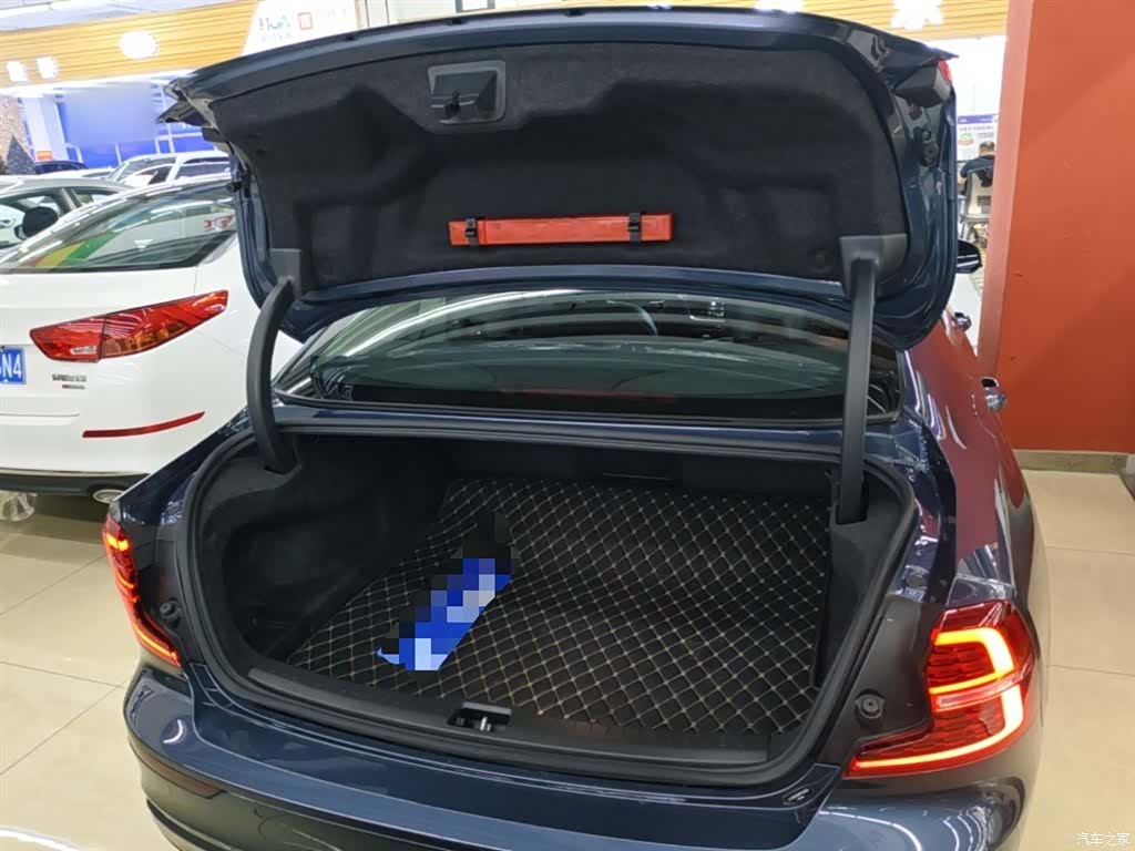 Volvo S60, 2023 19