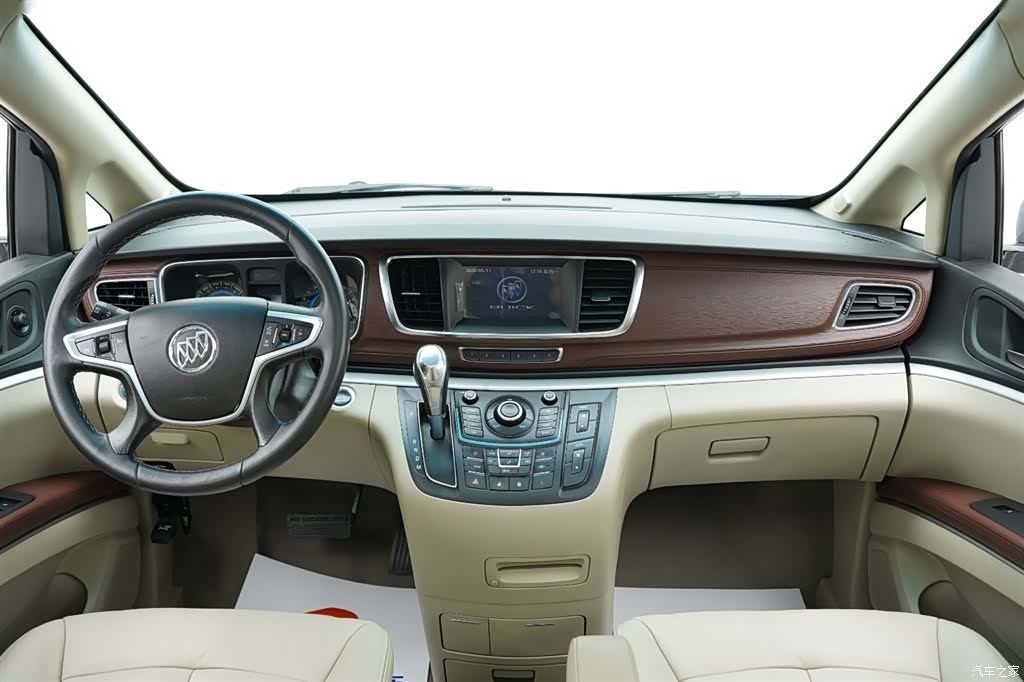 Buick GL8, 2014 13