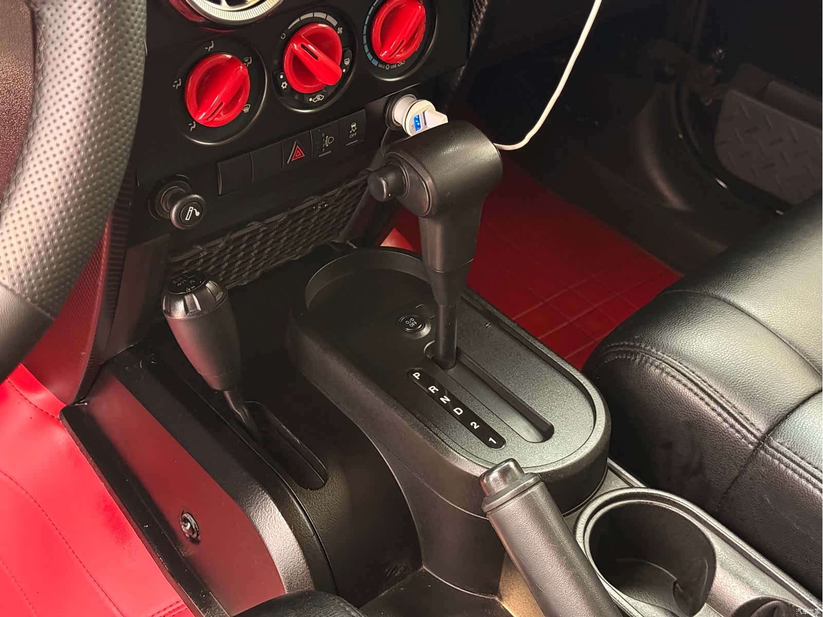Jeep Wrangler, 2010 12