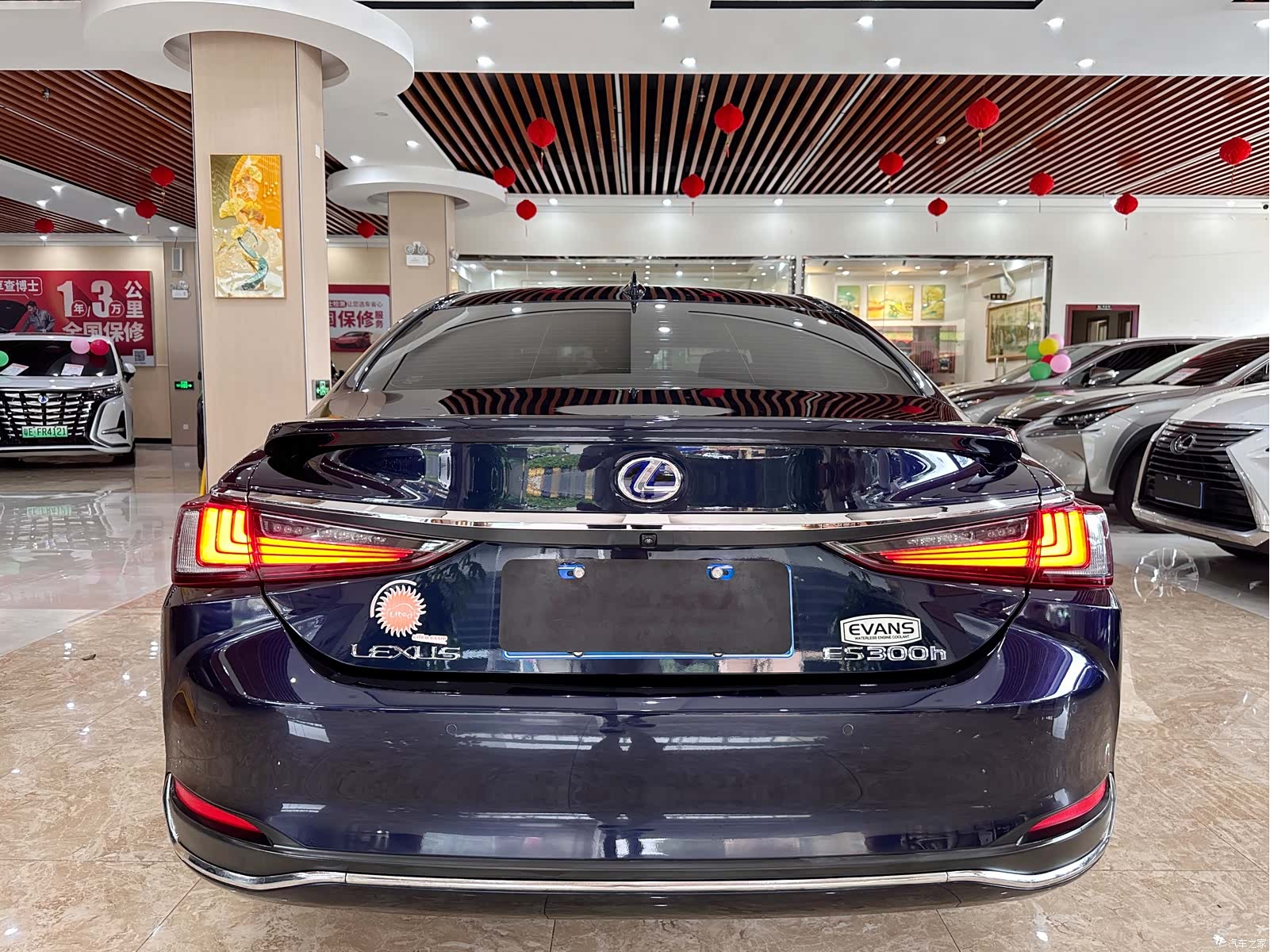 Lexus ES, 2021 все фото