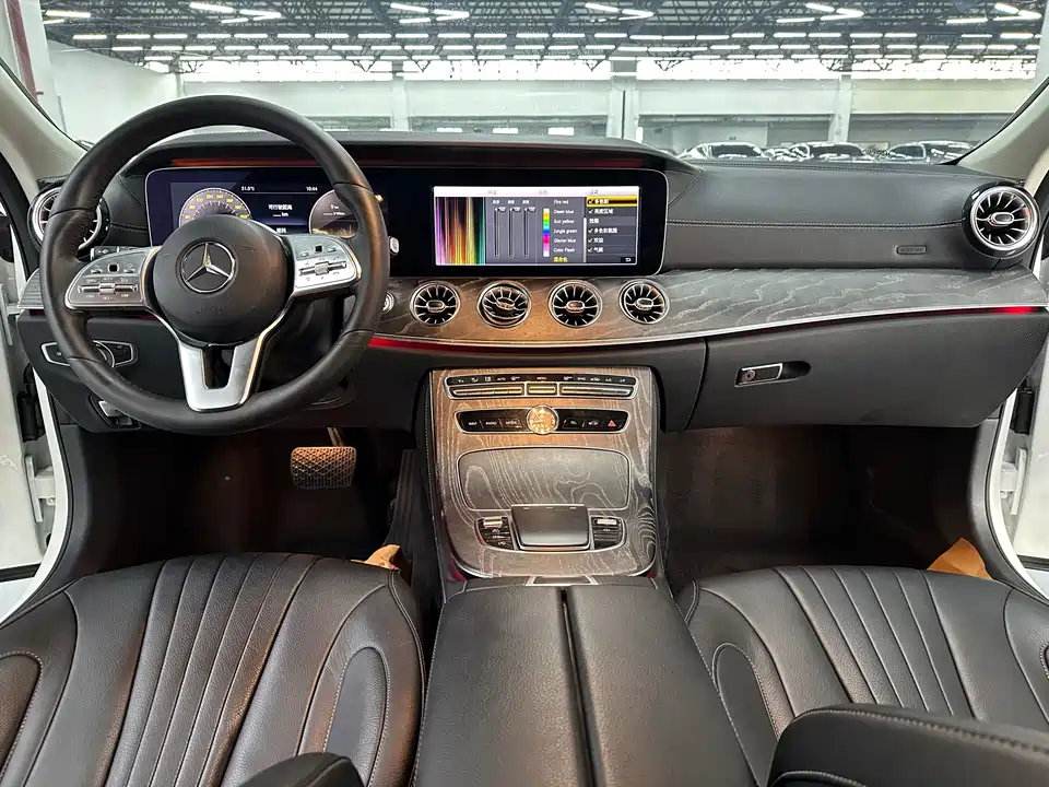 Mercedes-Benz CLS Mercedes-Benz CLS