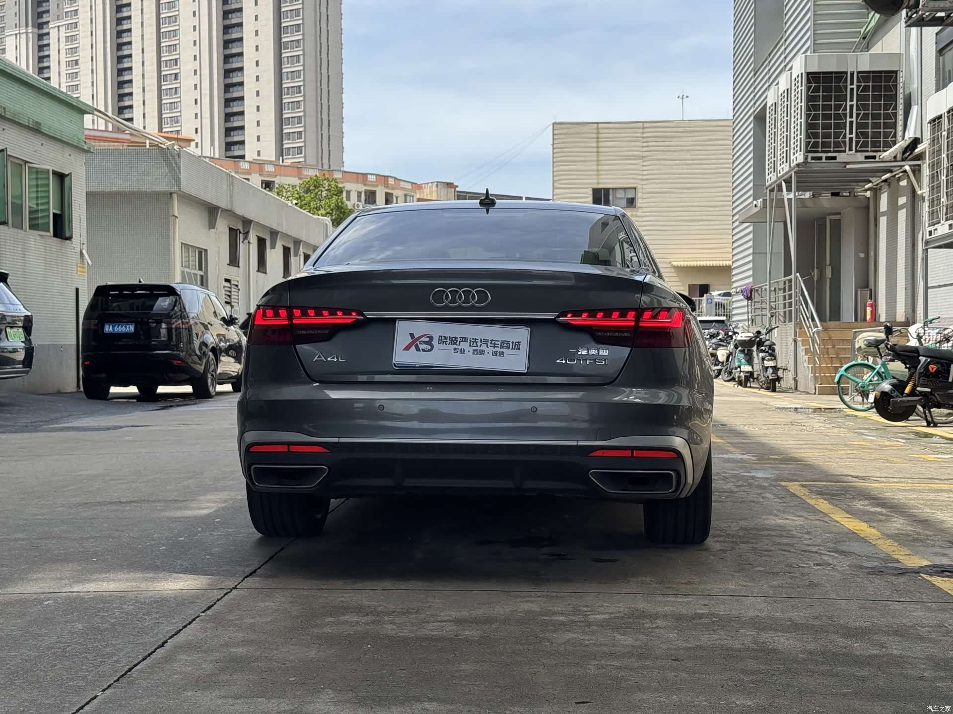 Audi A4L, 2021 все фото