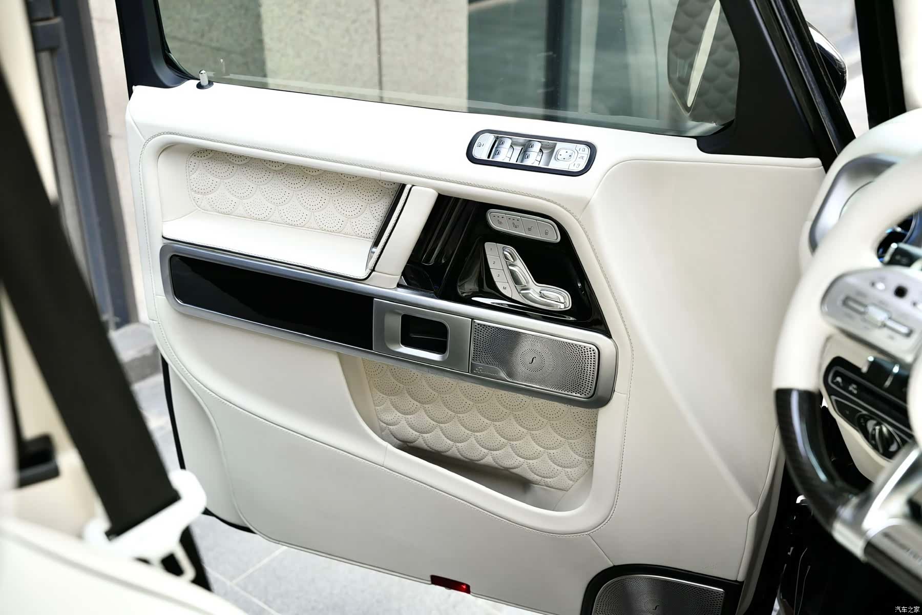 Mercedes-Benz G-Class, 2010 17
