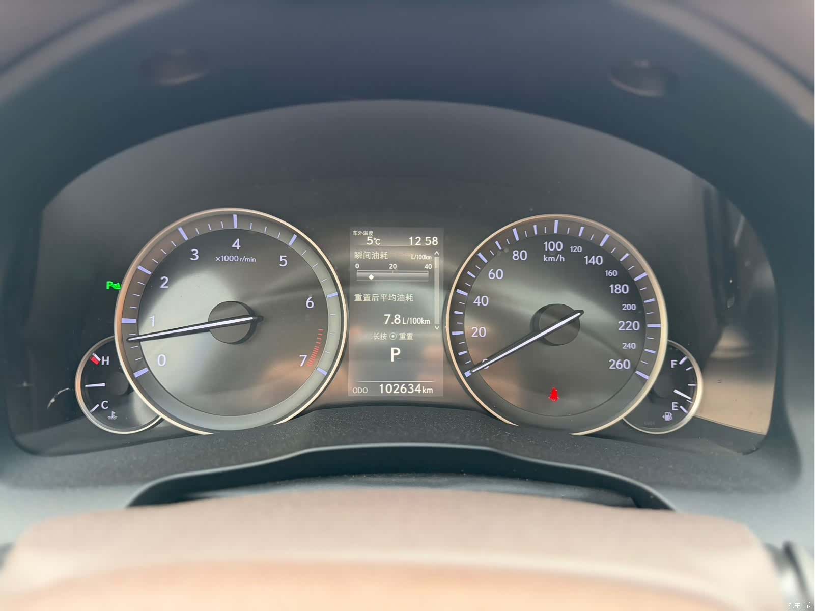 Lexus ES, 2017 7