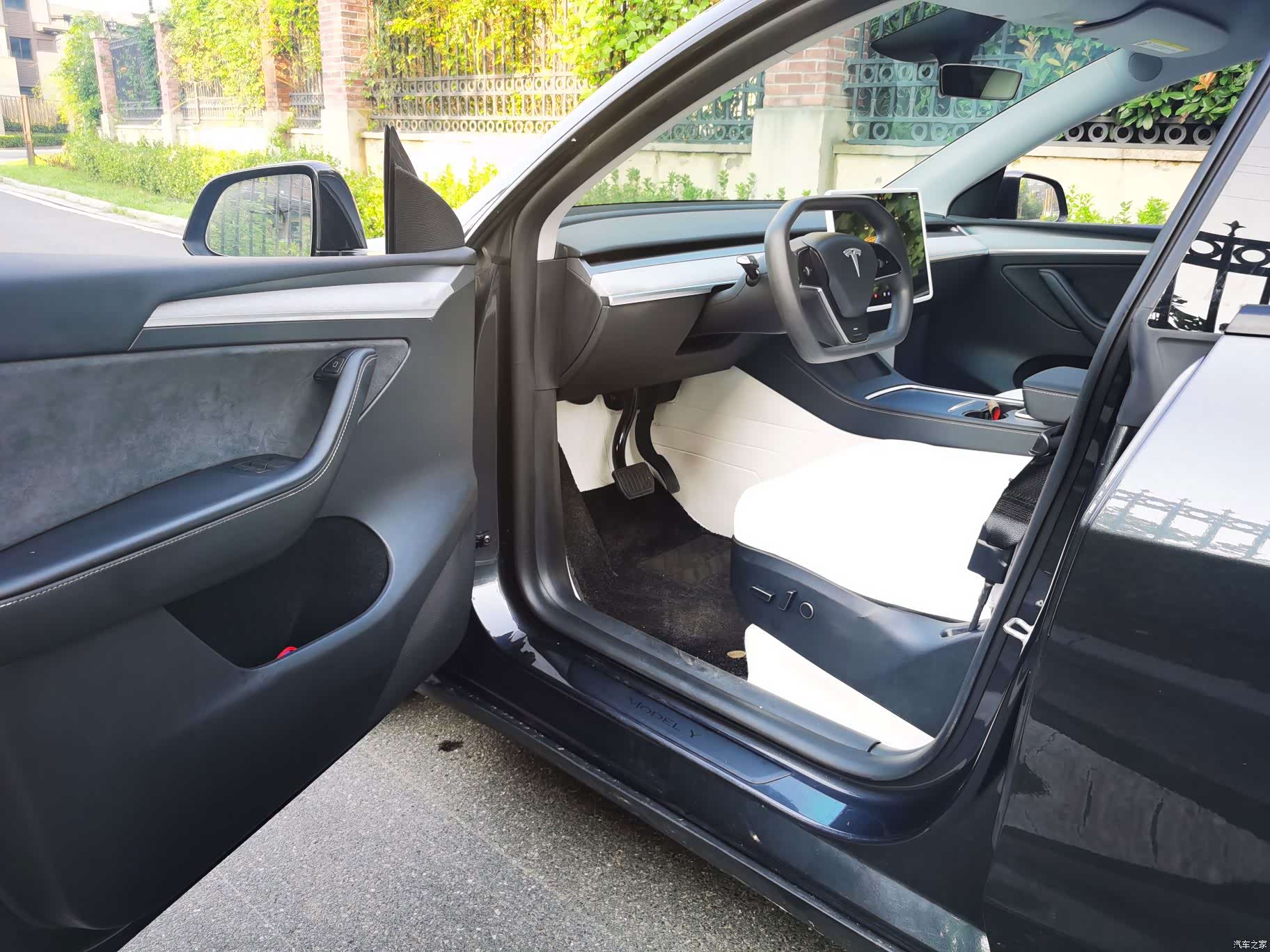 Tesla Model Y, 2024 4