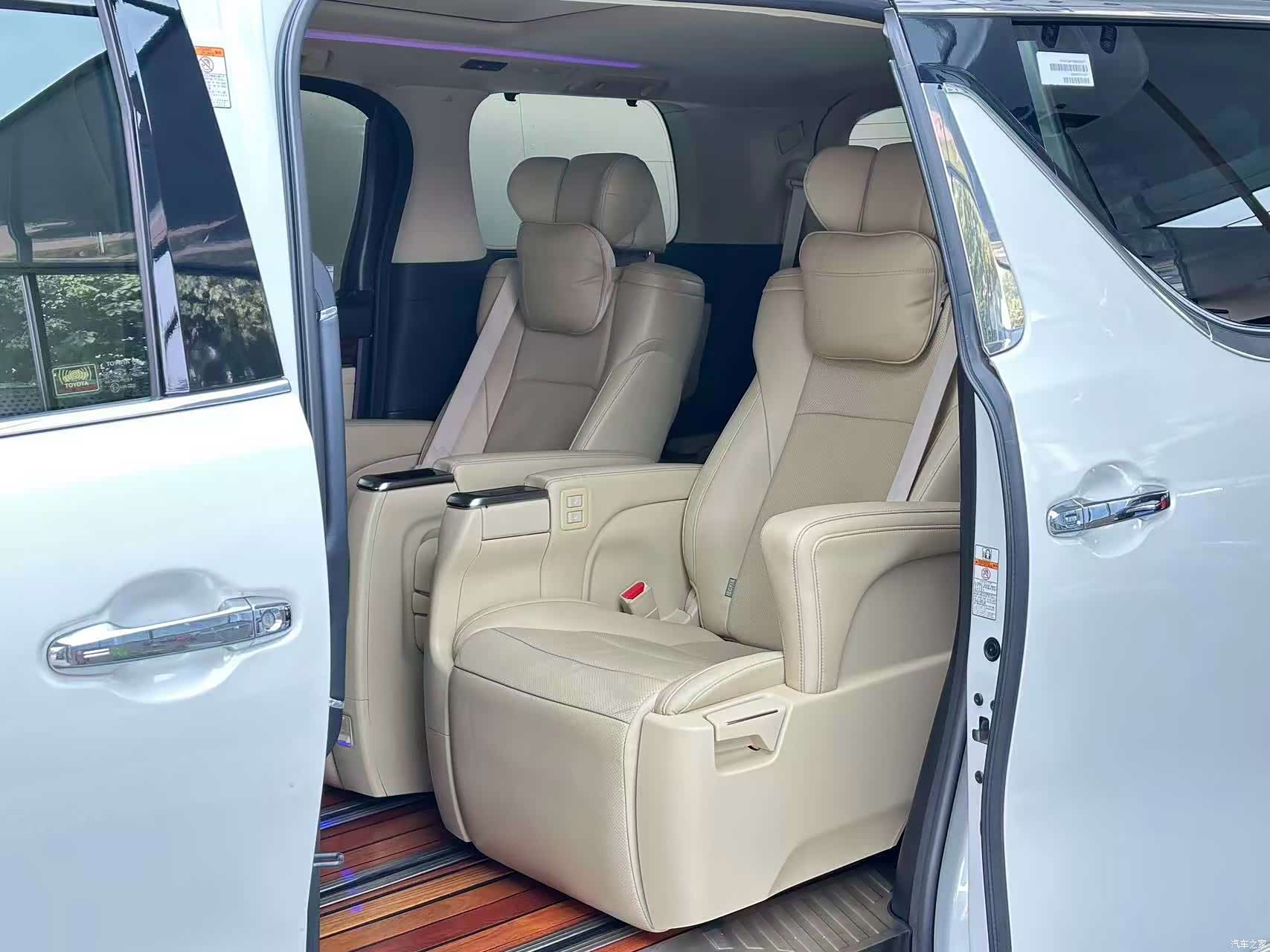 Toyota Alphard, 2016 10