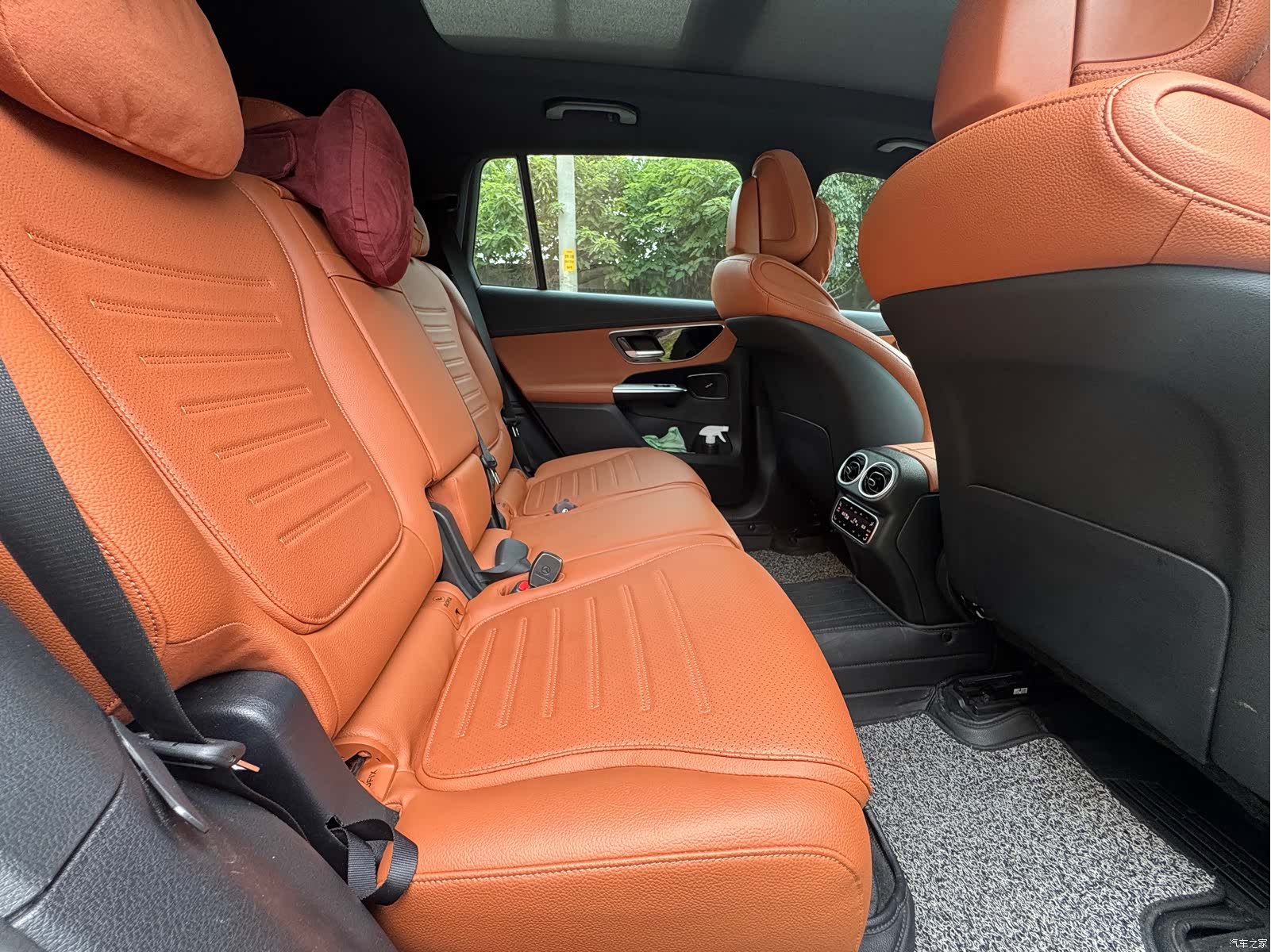 Mercedes-Benz GLC, 2024 15
