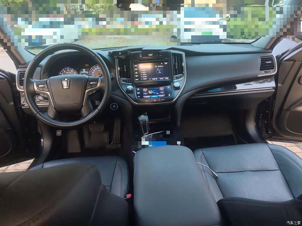 Toyota Crown, 2018 13