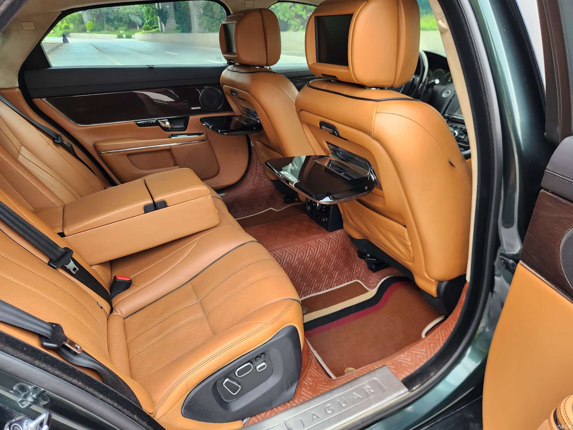 Jaguar XJ, 2012 12