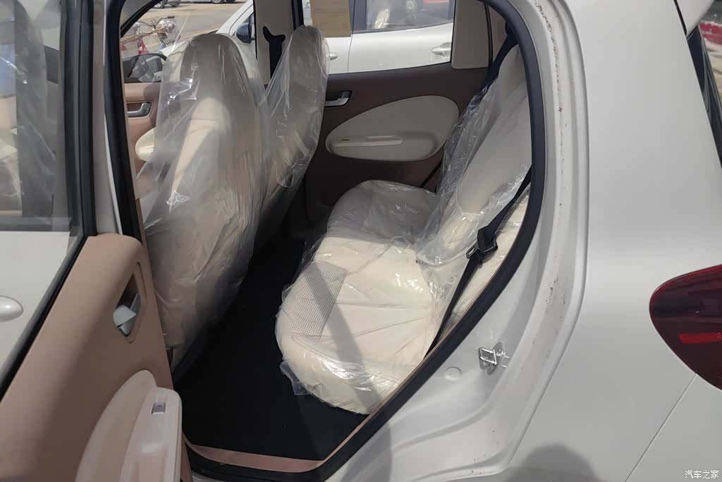 Wuling MINIEV, 2026 11
