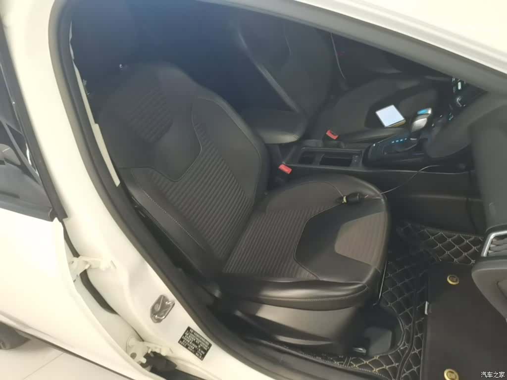 Ford Focus, 2016 25