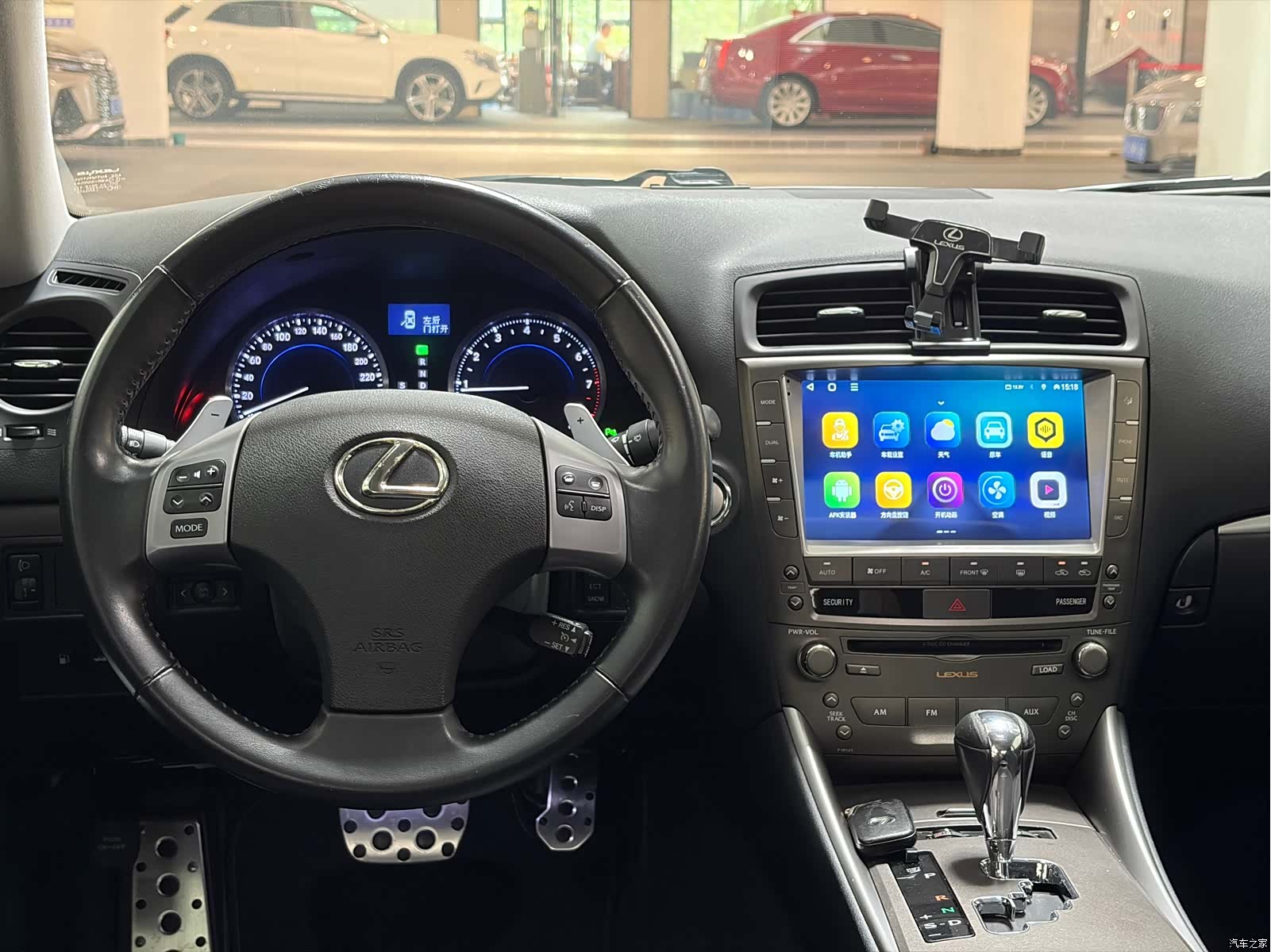 Lexus IS, 2012 12
