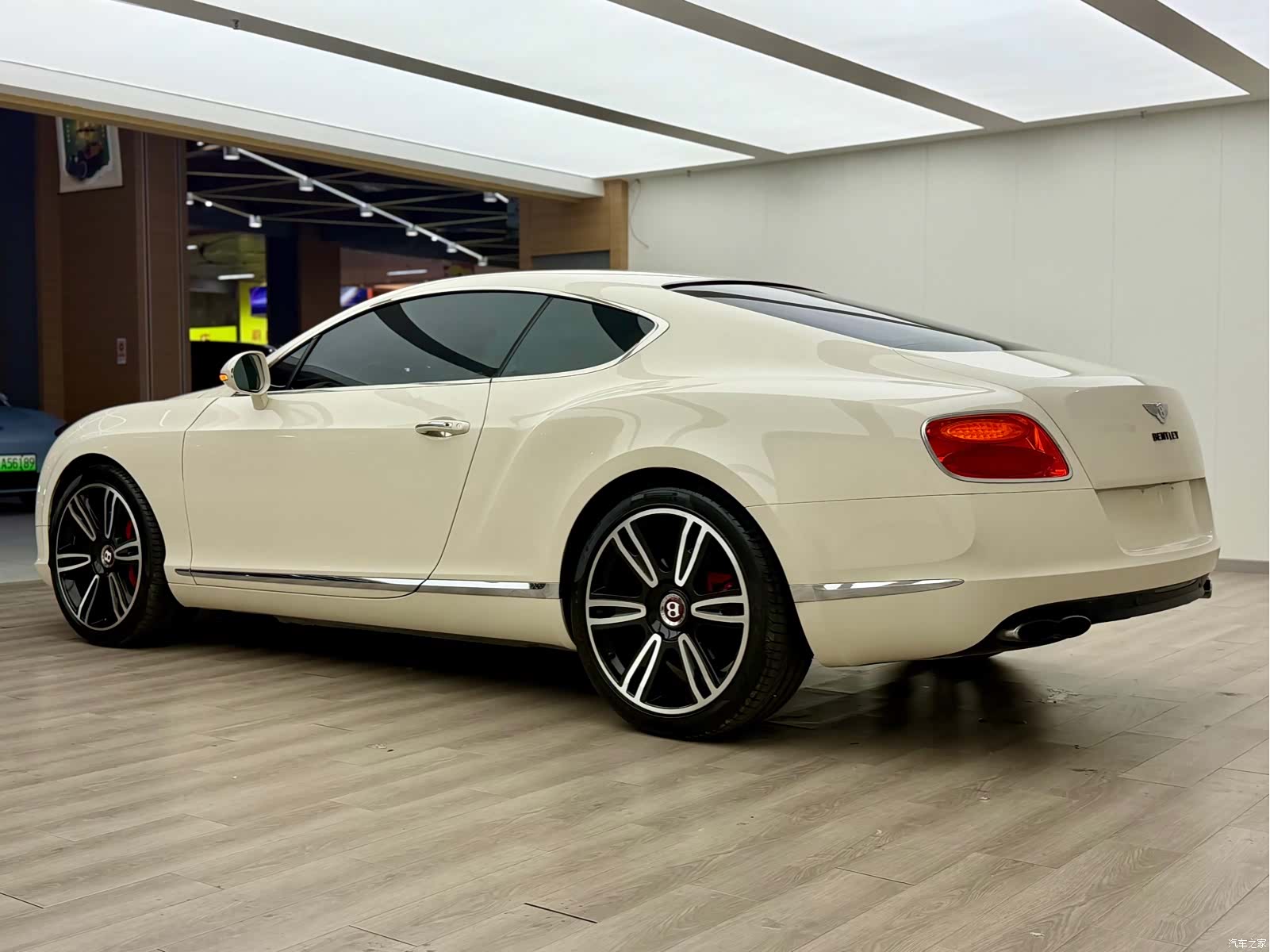 Bentley Continental GT, 2014 10