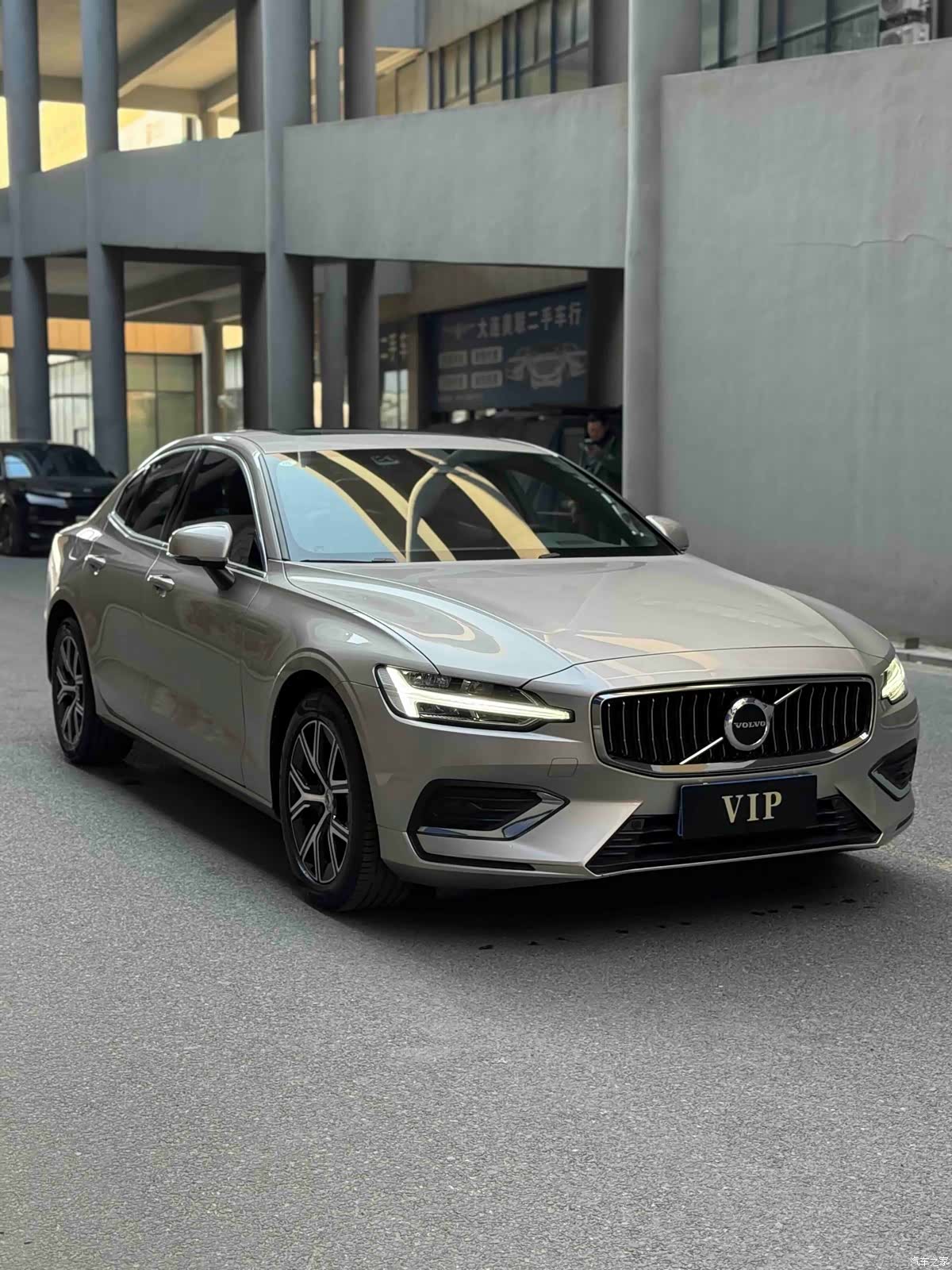 Volvo S60, 2023 3
