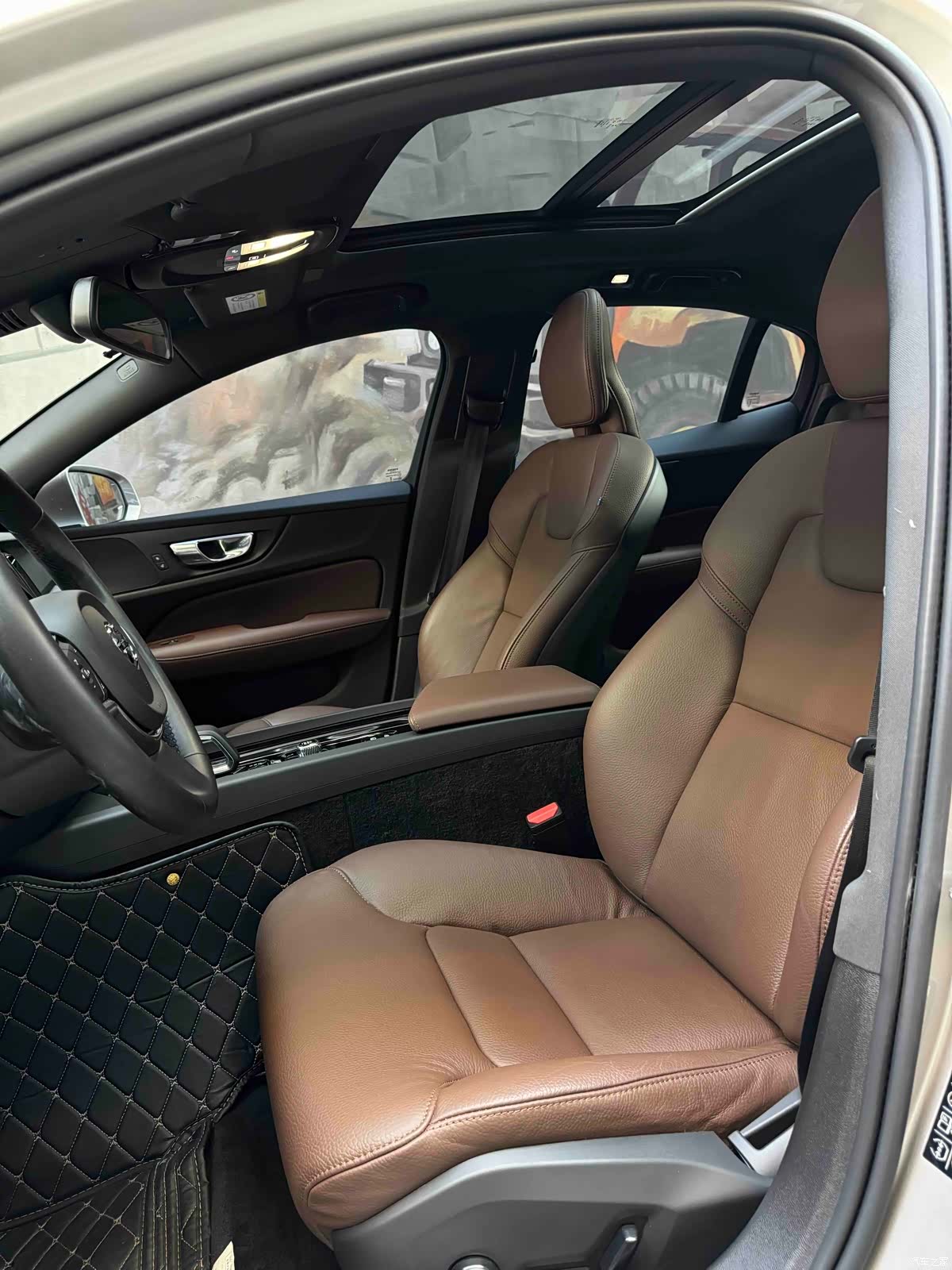 Volvo S60, 2023 10